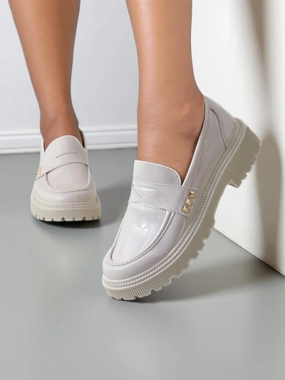 Royalfashion Women's patent loafers Dunes