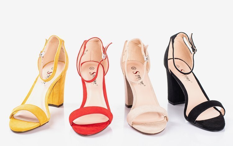 OUTLET Brūnas sieviešu sandales uz Sweet Honey staba - Apavi