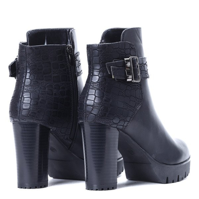 Czarne botki na platformie - Obuwie