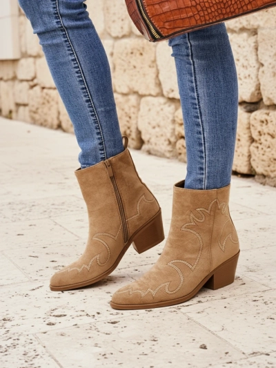 Женские ботинки-ковбойки Velvet Ash – на каблуке