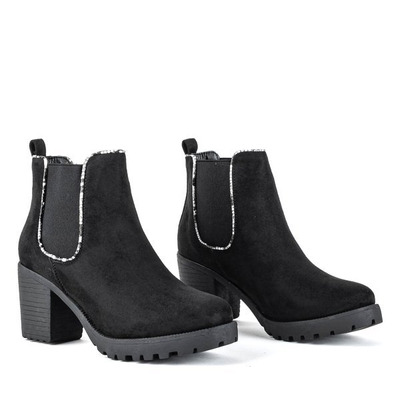 Black boots on a higher post Travolte - Footwear