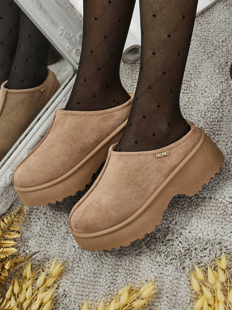 Lühikesed naiste karusnahast saapad Calindra