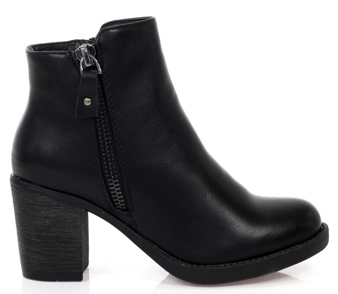 Czarne botki na słupku z suwakiem - Obuwie