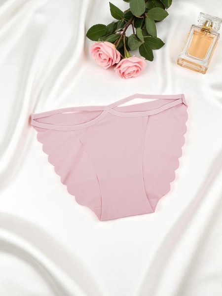 Royalfashion Lāzergrieztas sieviešu bikini biksītes ar dekoratīvām lencītēm Edge Chic