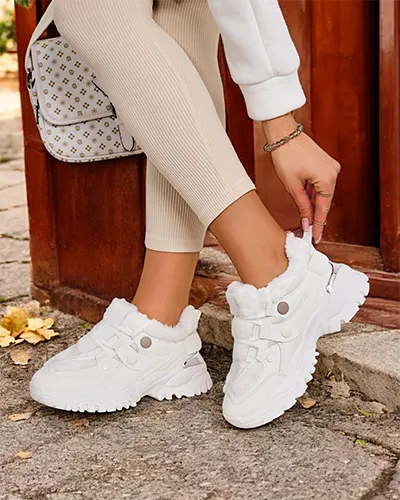 Женские кроссовки со шнурками и мехом Royalfashion Poriomo