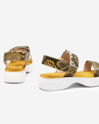 OUTLET Women's flat sandals with embossing a'la snake skin Koqi- Footwear