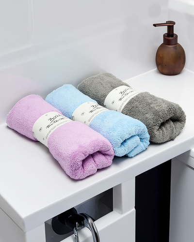 Royalfashion Set of 3 bathroom towels