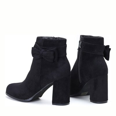 Black boots with a bow on the high post Lucia - Footwear