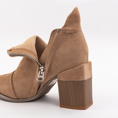 Light brown women's boots with cutouts Plinara - Footwear