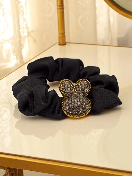 Royalfashion Matu gumija ar dekoratīvu trušīti Satin Bunny