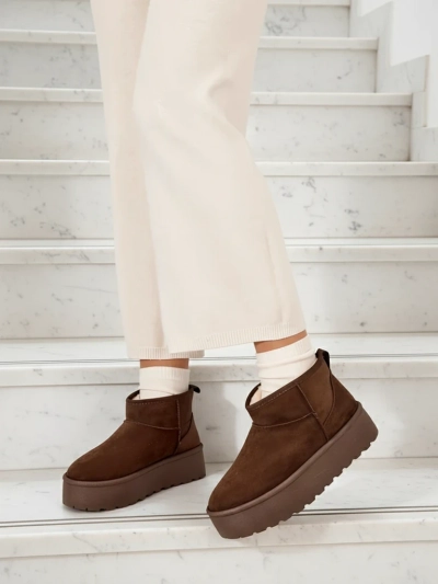 Royalfashion Women's platform snow boots a'la Dagodo