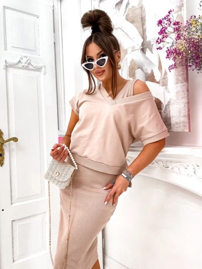 Royalfashion Sieviešu komplekts ar topu, kas atklāj, un ceļa garuma kleitu