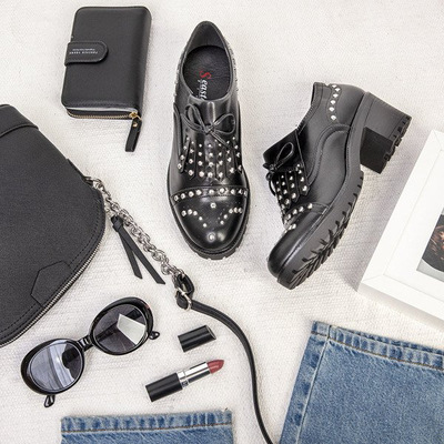 Black low shoes on a thick post Colorado - Footwear