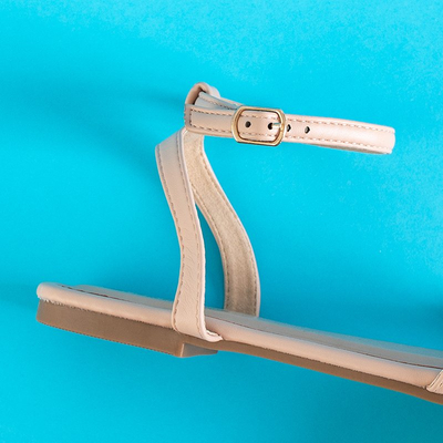 Bēšas sieviešu plakanas sandales ar pērlēm Lucyla - Apavi