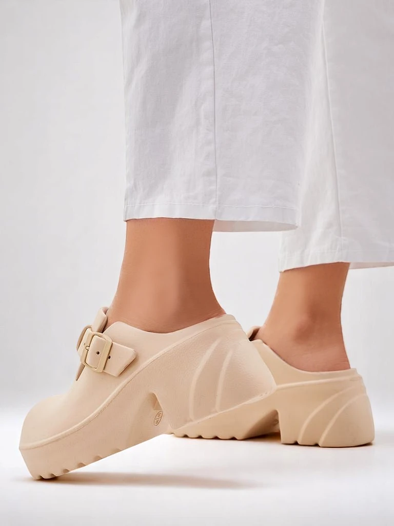 Royalfashion Женские резиновые сандалии на каблуке Voxones