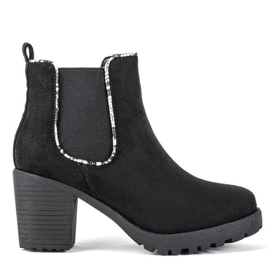 Black boots on a higher post Travolte - Footwear