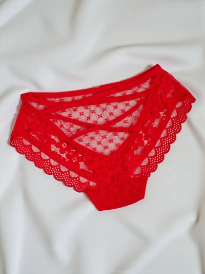 Women's briefs with lace and straps