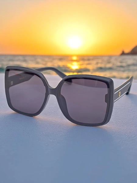 Royalfashion Velora Flair Sunglasses