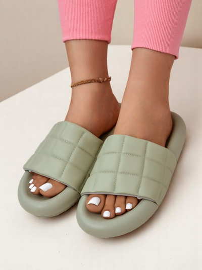 Royalfashion Women's Flat Quilt Walk Flip-Flops