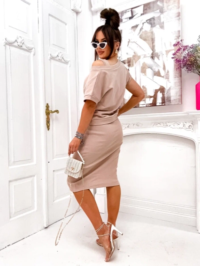 Royalfashion Sieviešu komplekts ar topu, kas atklāj, un ceļa garuma kleitu