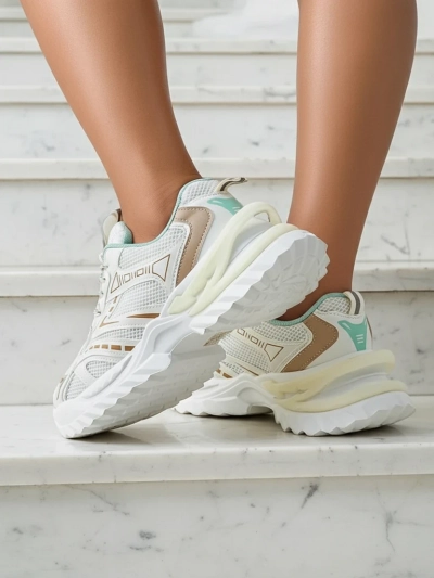 Royalfashion Women's sports sneakers on a thicker sole Nettes