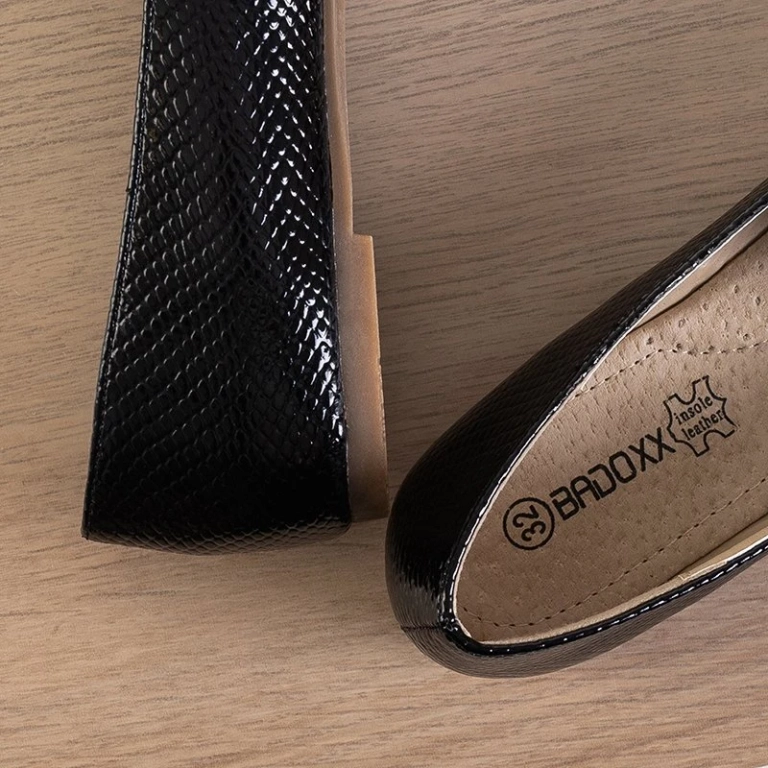 OUTLET Black children's moccasins with Varecia embossing - Footwear