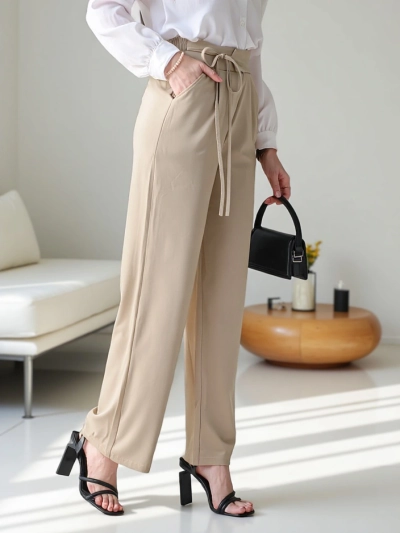 Royalfashion Plašas dāmu bikses ar sānu saitēm