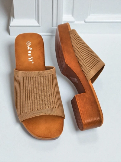 Royalfashion Women's Low-Heeled Ribbed Grace Clogs