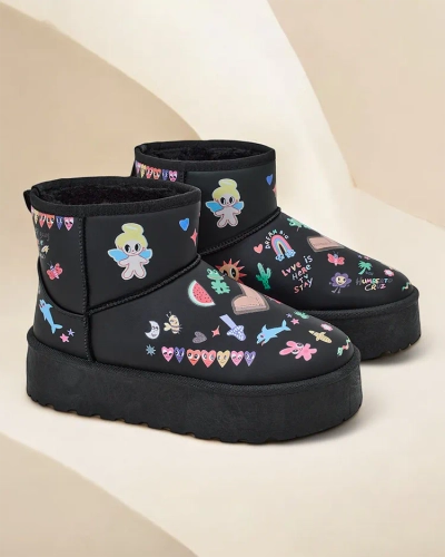 Royalfashion Short snow boot style women's boots with Hanaga stickers