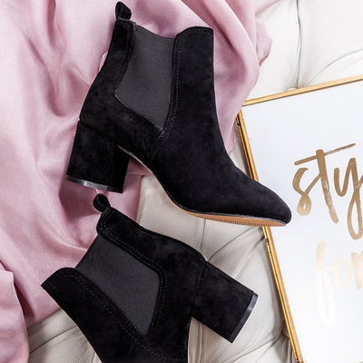Black boots on a higher post Anabella - Footwear