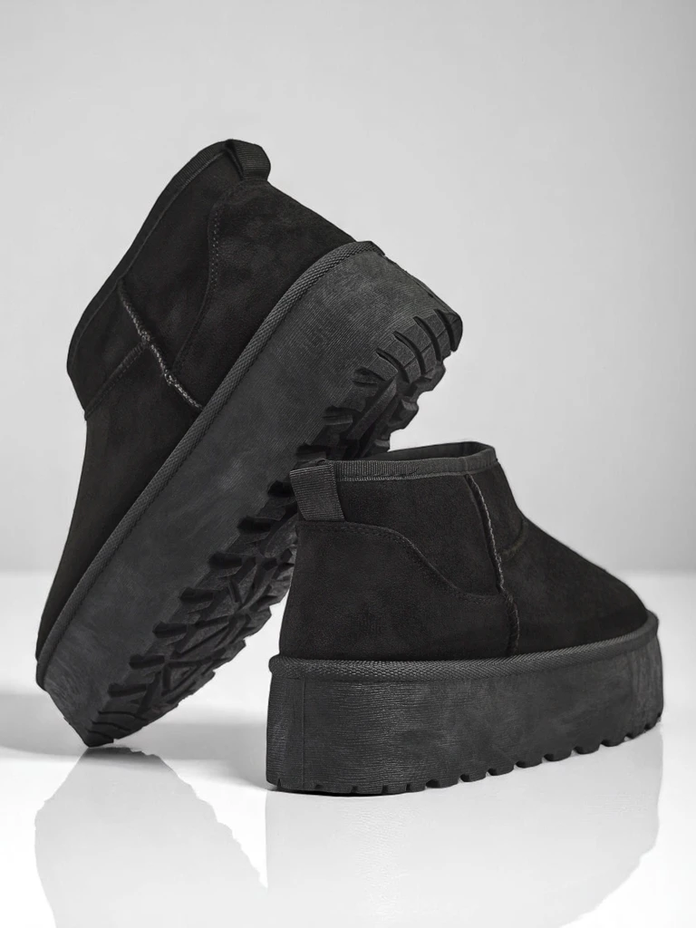 Royalfashion Women's platform a'la snow boots in black Dagodo