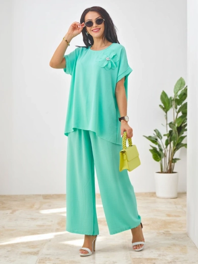 Royalfashion Women's set with short sleeves, decorative flower and wide pants