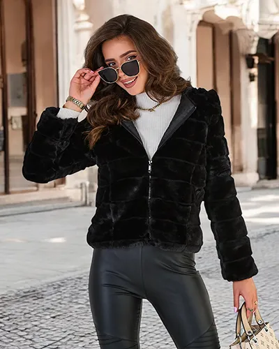 Royalfashion Черная женская куртка с имитацией меха
