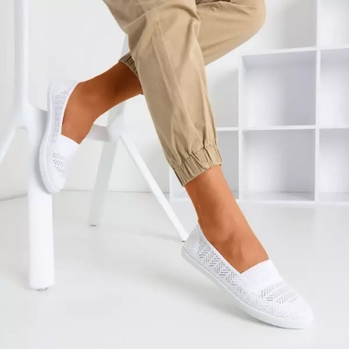 Białe damskie ażurowe slip-on Ticolisa - Obuwie