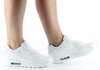 Białe sneakersy - Obuwie
