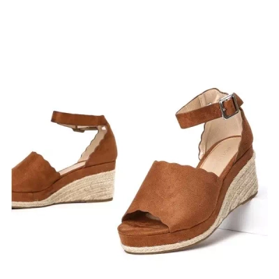 Brązowe sandały a'la espadryle na koturnie Summer Time - Obuwie
