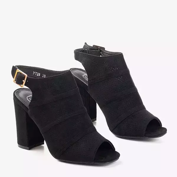 Czarne sandały na słupku z ażurową cholewką Amberlu - Obuwie