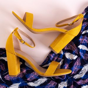 Dzeltenas sieviešu sandales uz statņa Anniet - Shoes