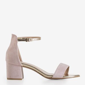 Gaiši rozā sieviešu sandales ar zemiem papēžiem Kamalia - Shoes