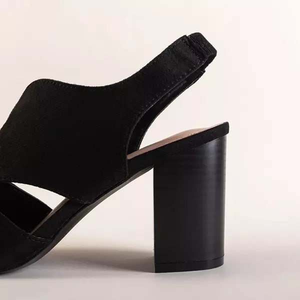 OUTLET Melnas sieviešu sviedru sandales Luvenia - Apavi