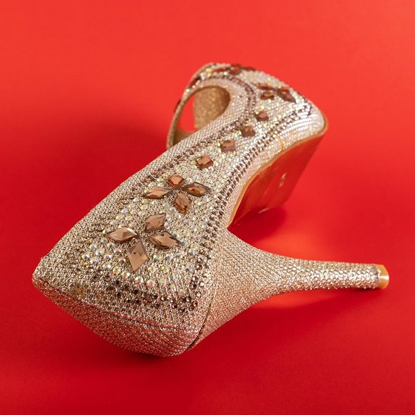 OUTLET Sieviešu zelta stiletto kurpes ar rotājumiem Polinari - Apavi