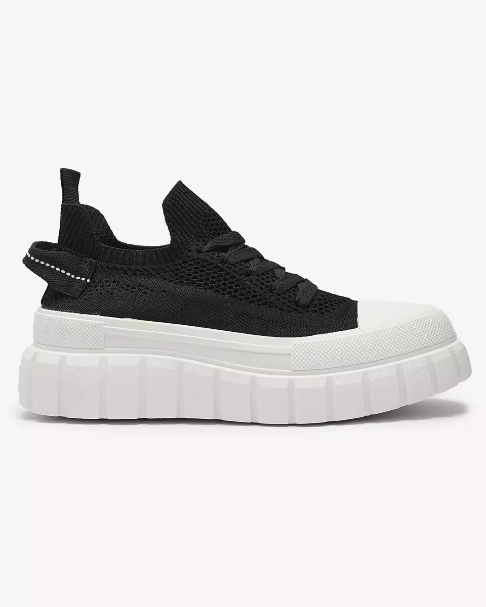 OUTLET Sporta apavi uz platformas melnā krāsā Leccos- Footwear