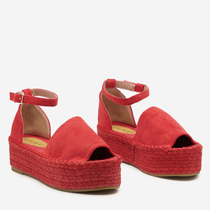 Sarkanas sieviešu sandales uz Ponera platformas - Apavi