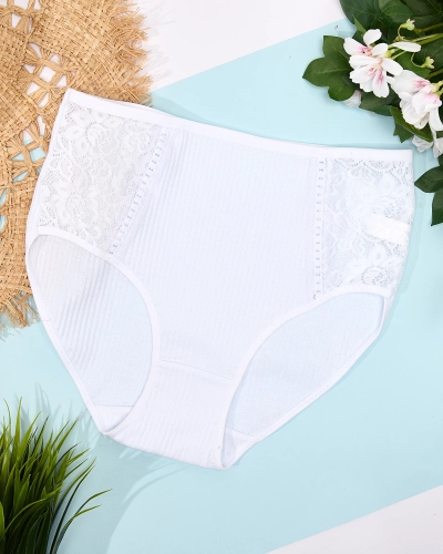 Sieviešu biksītes ar rievām baltā krāsā PLUS SIZE - Apakšveļa