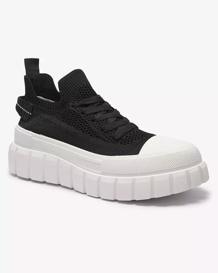 Sporta apavi uz platformas melnā krāsā Leccos- Footwear