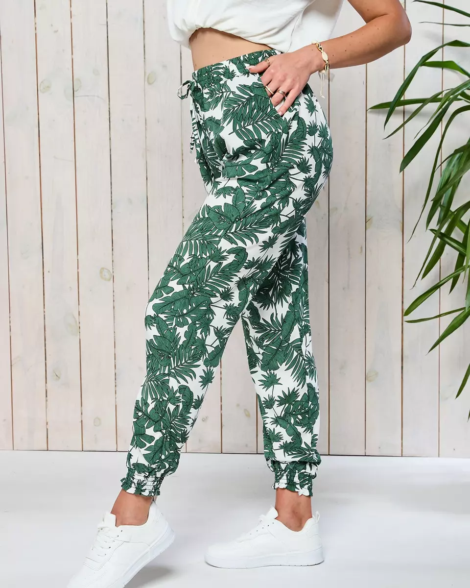 Zaļas sieviešu auduma bikses a'la alladins ar ziedu rakstu - Apģērbs