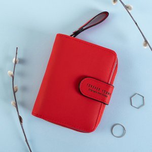 Красный женский кошелек